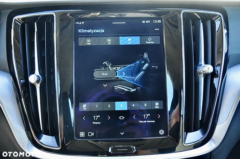 Volvo V60 B3 B Essential - 26