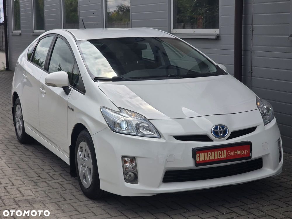 Toyota Prius (Hybrid) - 6