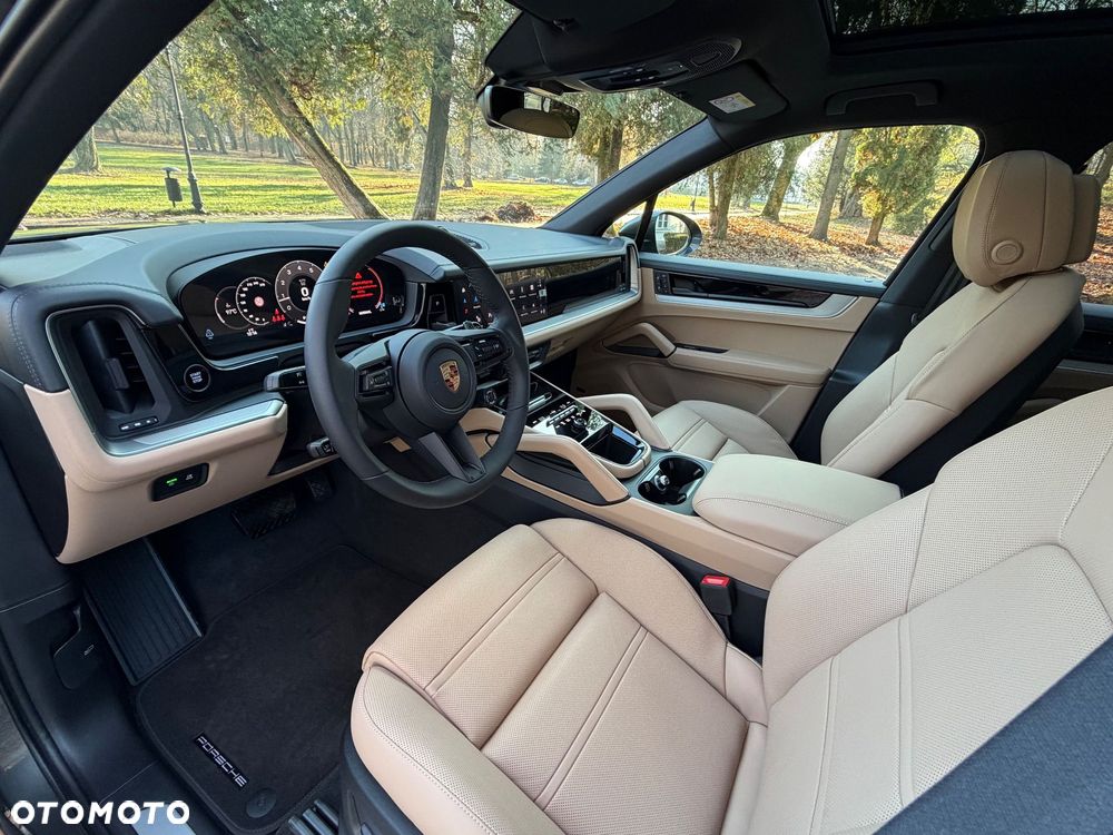 Porsche Cayenne Standard - 16