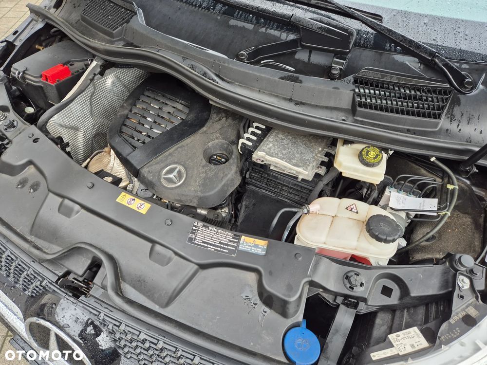Mercedes-Benz Klasa V 300 d 4-Matic Exclusive 9G-Tronic (d³ugi) - 16
