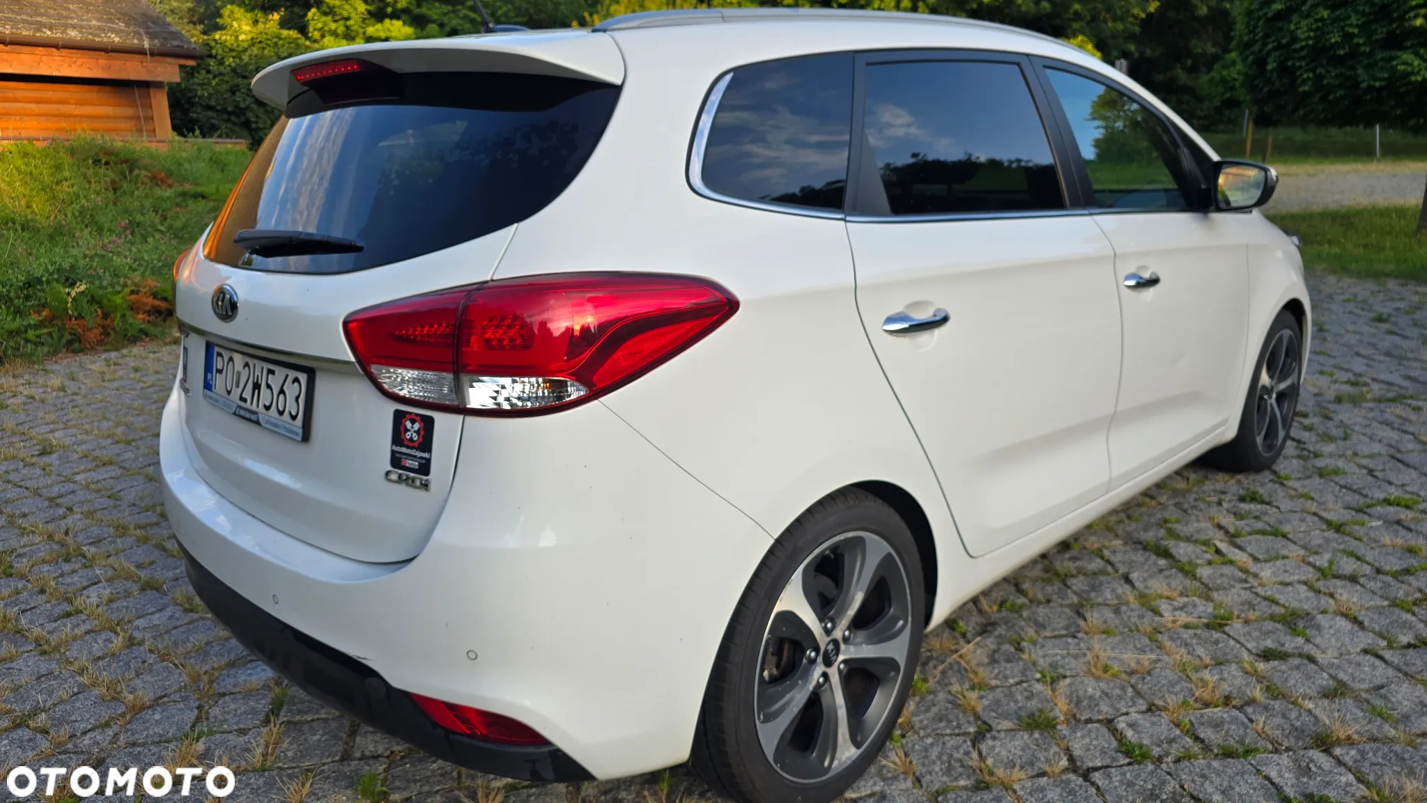 Kia Carens 1.7 CRDi L - 4