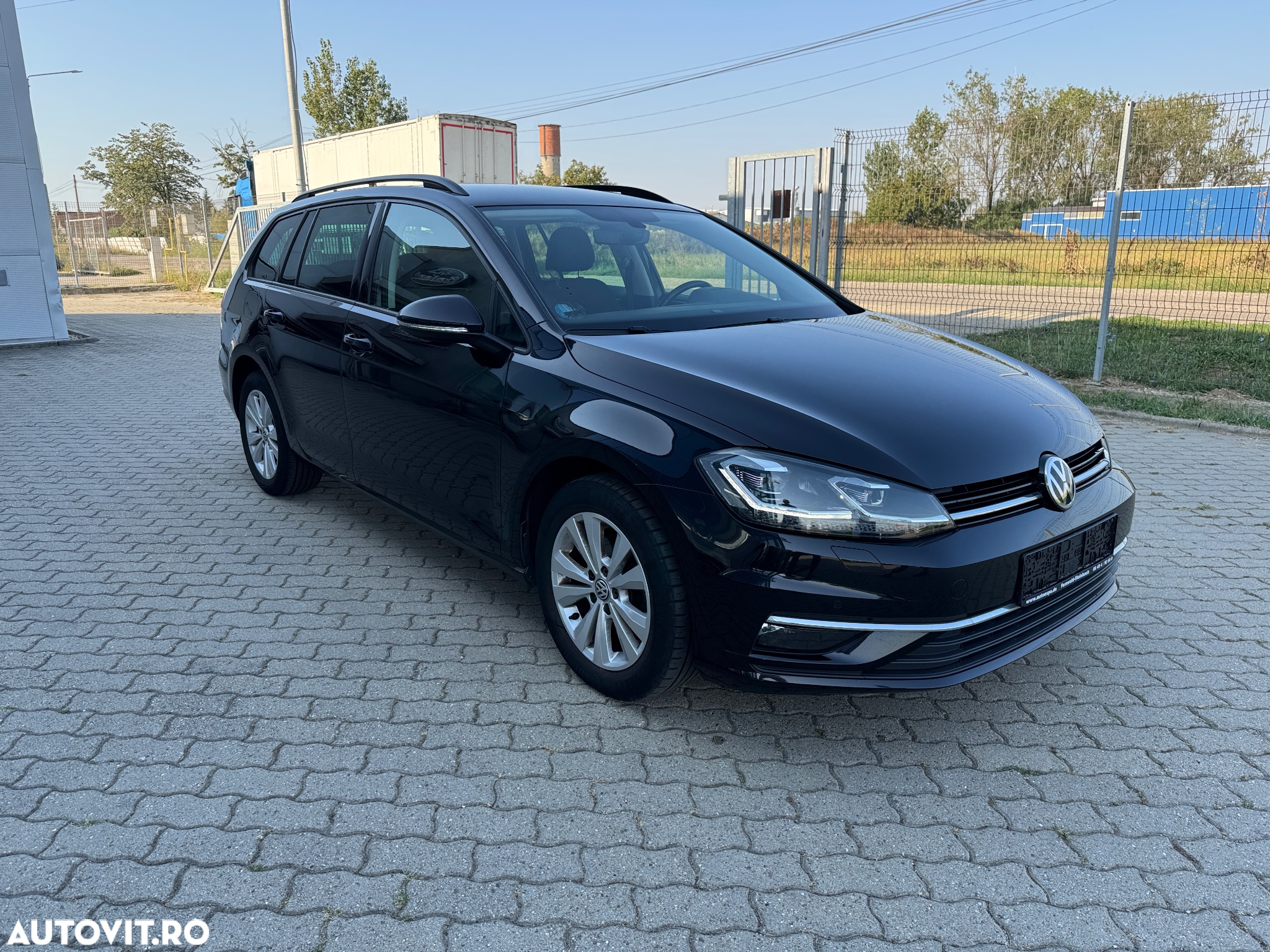Volkswagen Golf 2.0 TDI DSG Style - 3