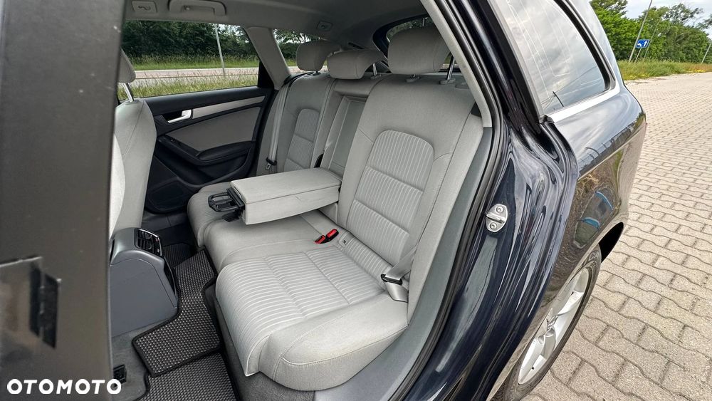 Audi A4 Avant 2.0 TDI DPF clean diesel Attraction - 23