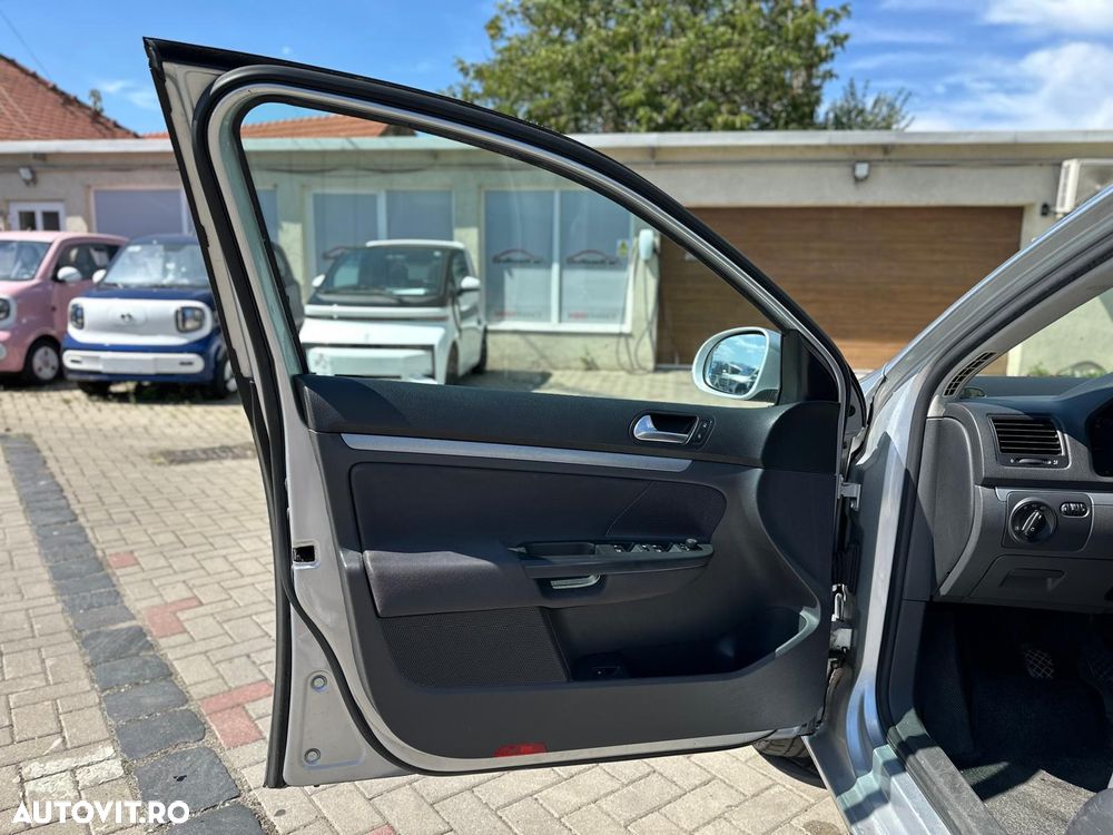 Volkswagen Jetta 1.9 TDI Comfortline - 21