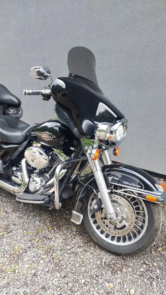Harley-Davidson FLHT Electra Glide Standard - 2