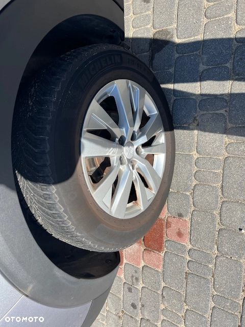 Peugeot 3008 BlueHDi 130 Stop & Start EAT8 Active - 25