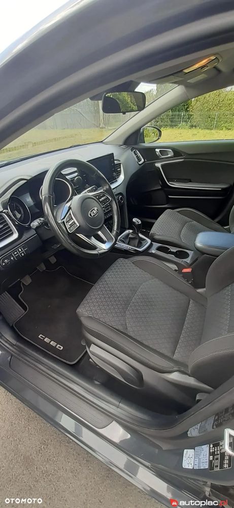 Kia Ceed 1.6 CRDi Vision - 6