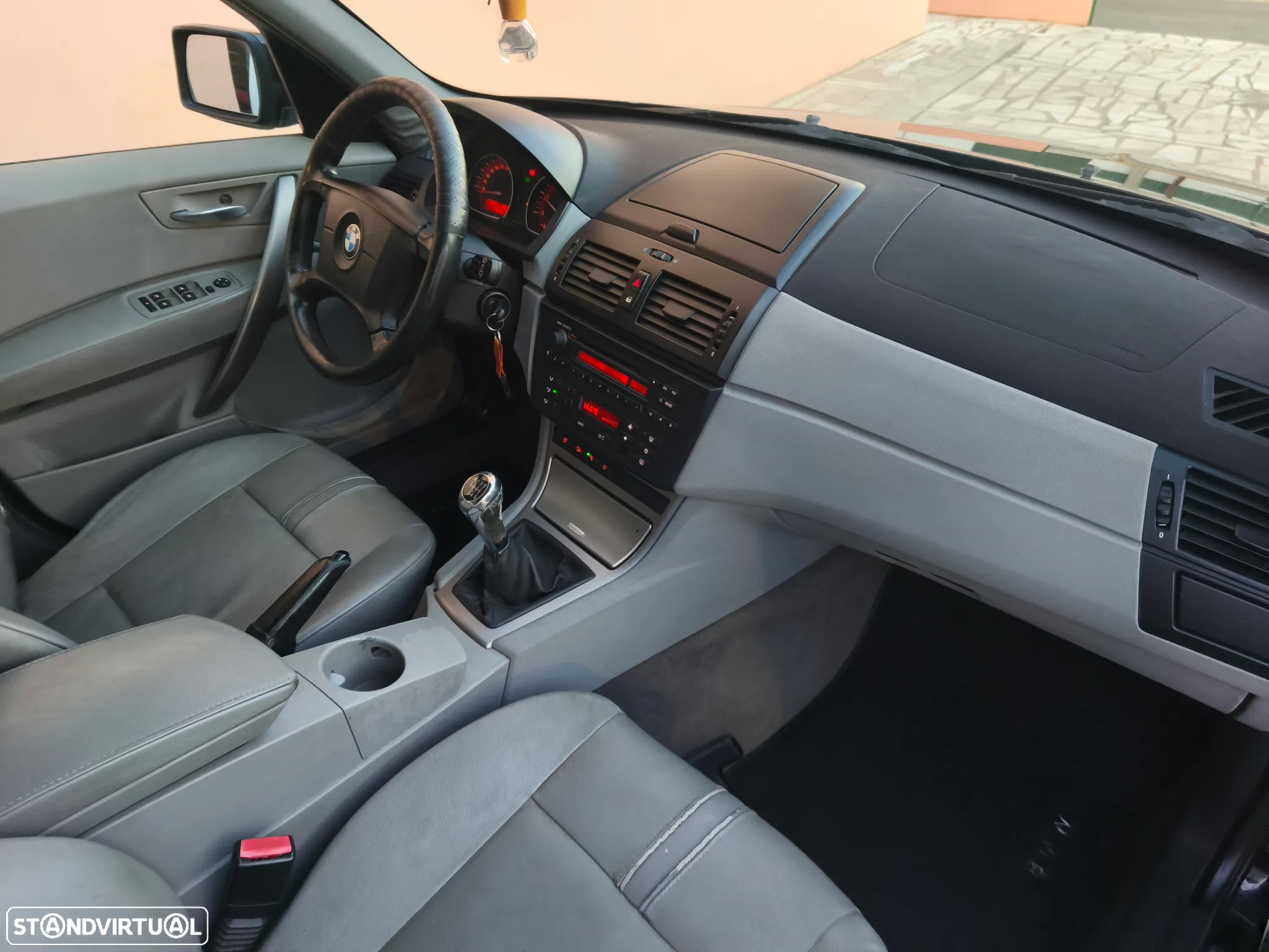 BMW X3 2.0 d SE - 16