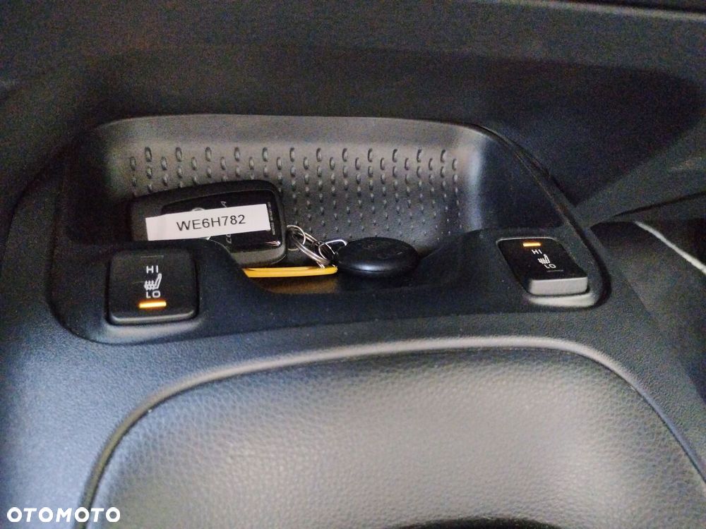 Toyota Corolla 1.8 Hybrid Comfort - 20