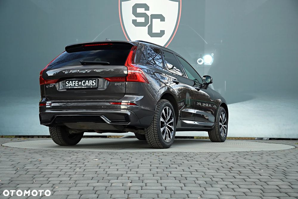 Volvo XC 60 B5 B AWD Plus Dark - 9