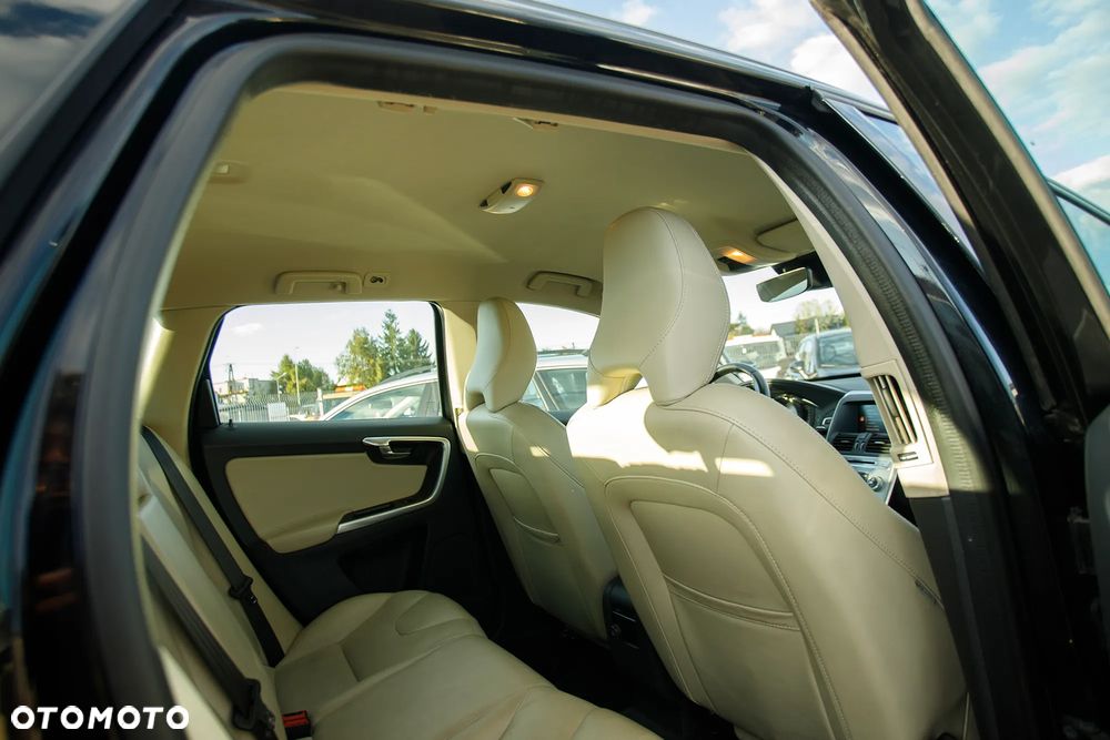 Volvo XC 60 D3 Summum - 31