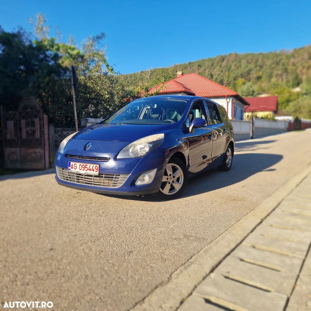 Renault Grand Scenic - 1