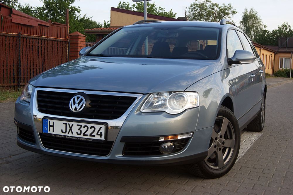 Volkswagen Passat 2.0 TDI DPF BlueMotion Technology Comfortline - 13