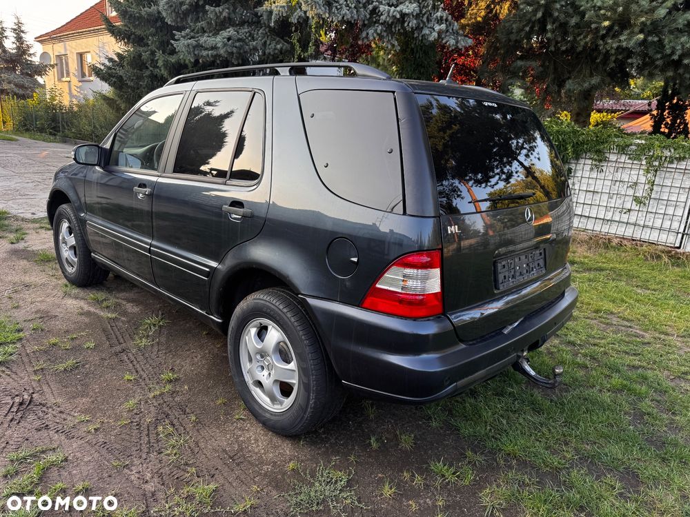 Mercedes-Benz ML - 4