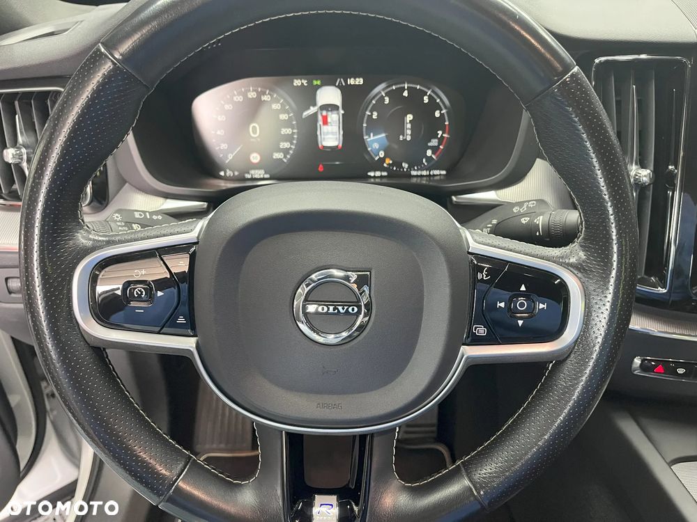 Volvo XC 60 T4 R-Design - 10