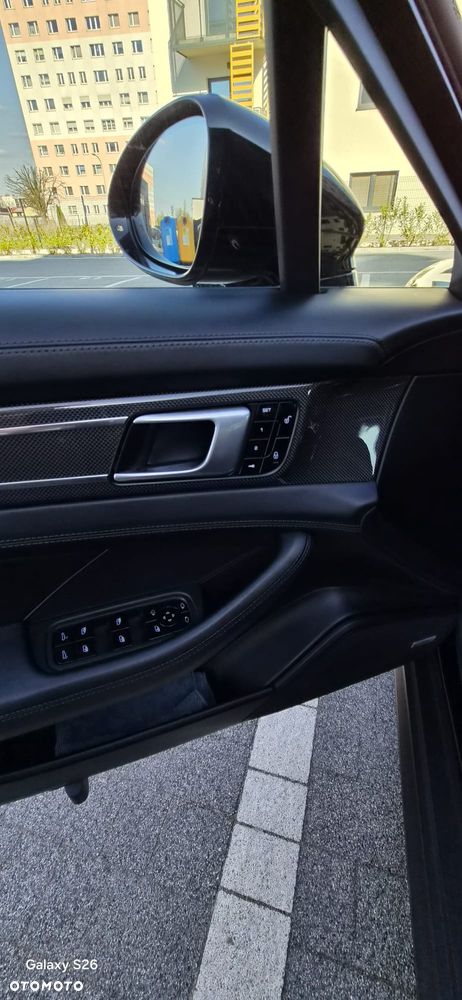 Porsche Panamera 4S - 28