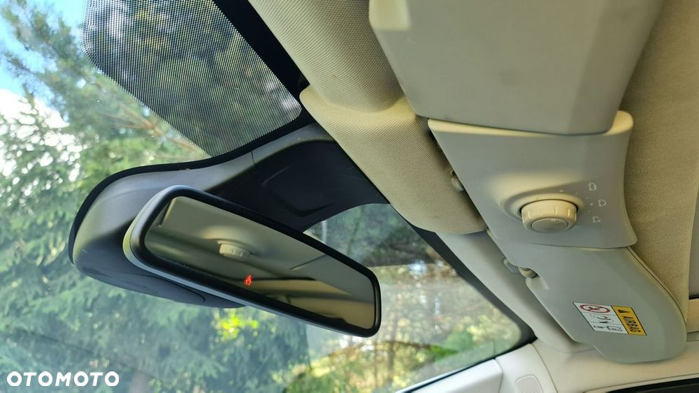 Renault Espace 1.6 dCi Energy Initiale Paris EDC - 22