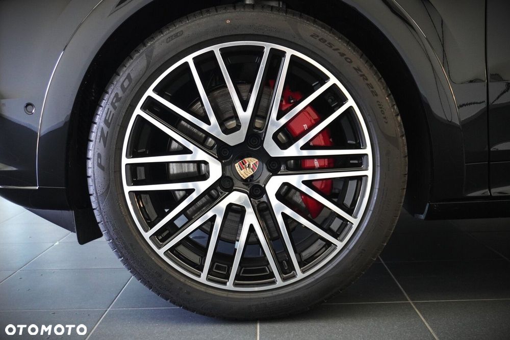 Porsche Cayenne GTS - 5