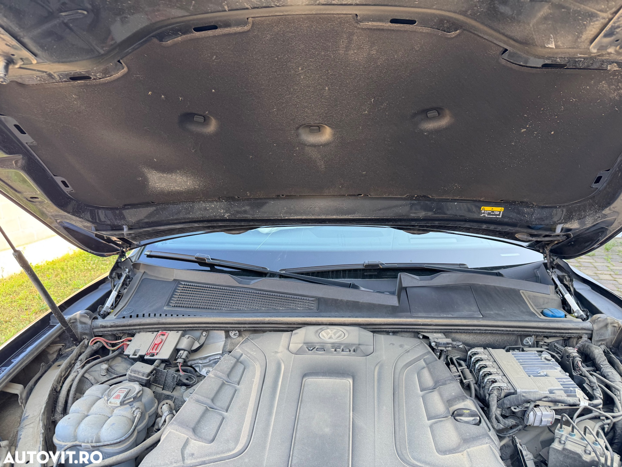 Volkswagen Touareg V6 TDI 4MOTION R-Line - 14