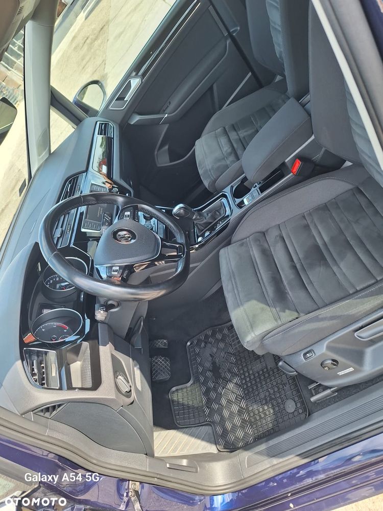 Volkswagen Touran - 21
