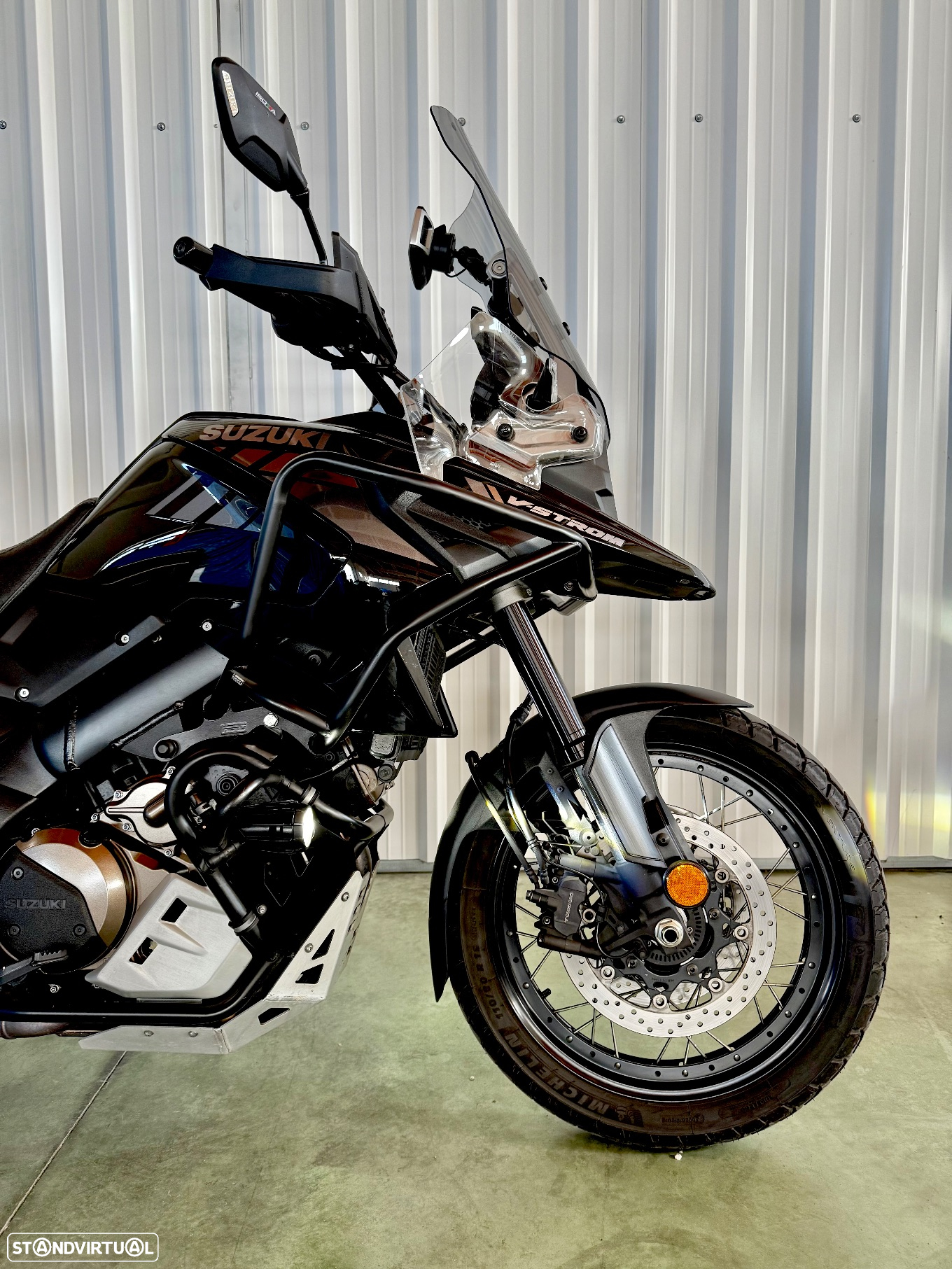 Suzuki DL Vstrom 1050 XT - 2