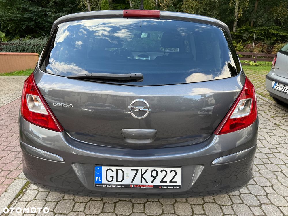 Opel Corsa 1.2 16V Cosmo - 11