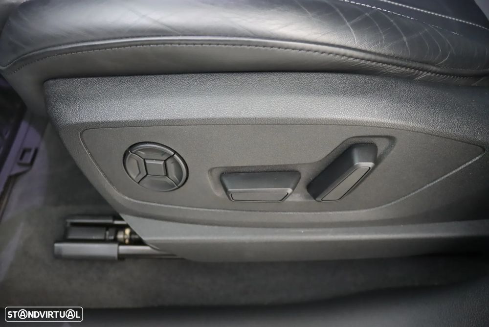 Audi e-tron 55 quattro S line - 23