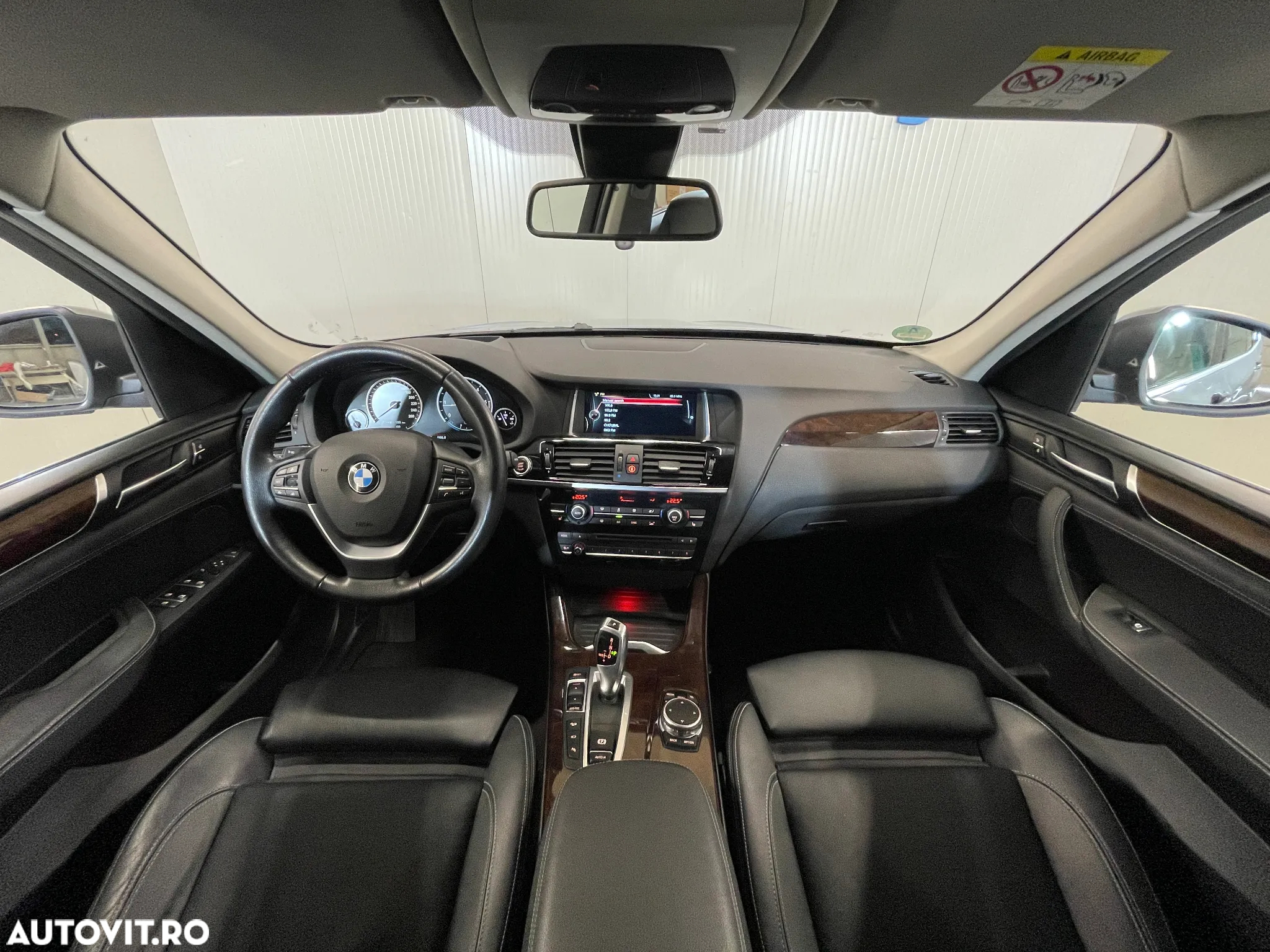 BMW X3 xDrive20d AT Luxury Line - 9