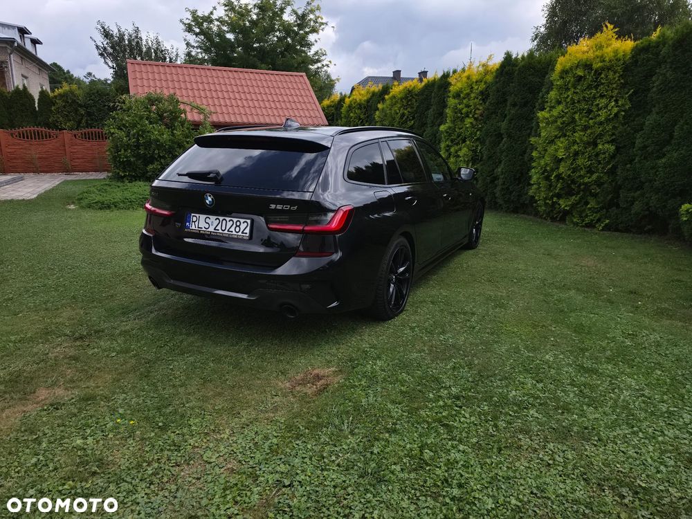 BMW Seria 3 320d xDrive Edition M Sport Shadow - 9
