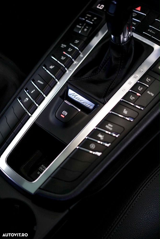 Porsche Macan - 16
