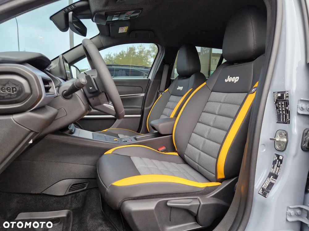 Jeep Avenger 1.2 T3 mHEV The North Face 4xe eDCT6 - 13