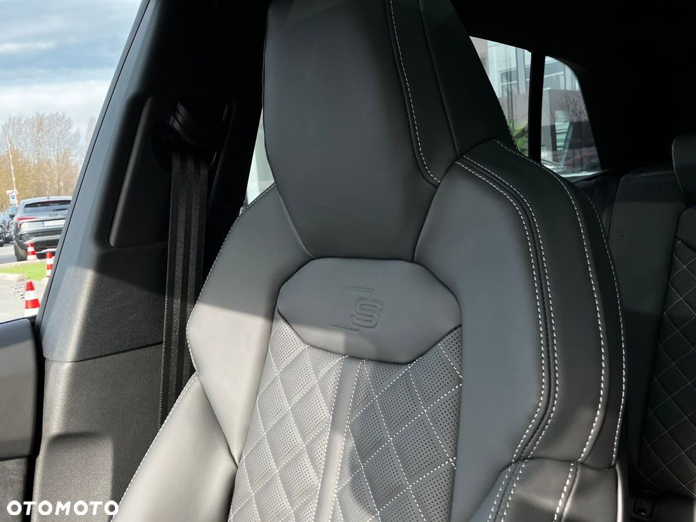 Audi Q8 - 27