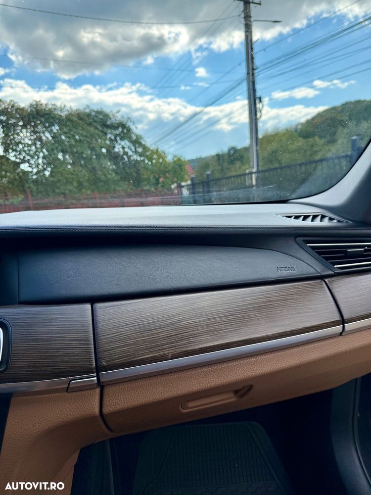 BMW Seria 7 730d - 27
