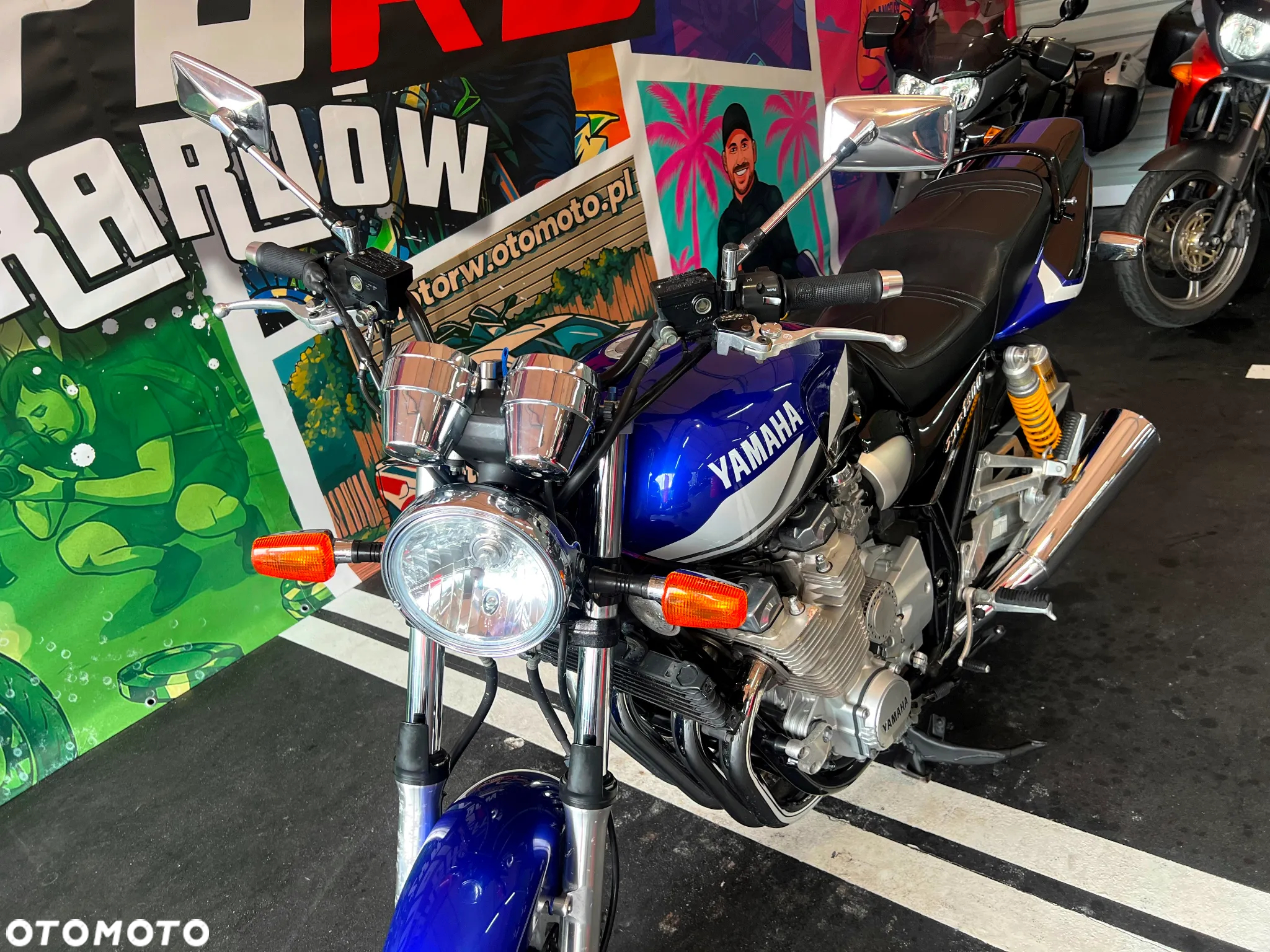 Yamaha XJR - 23