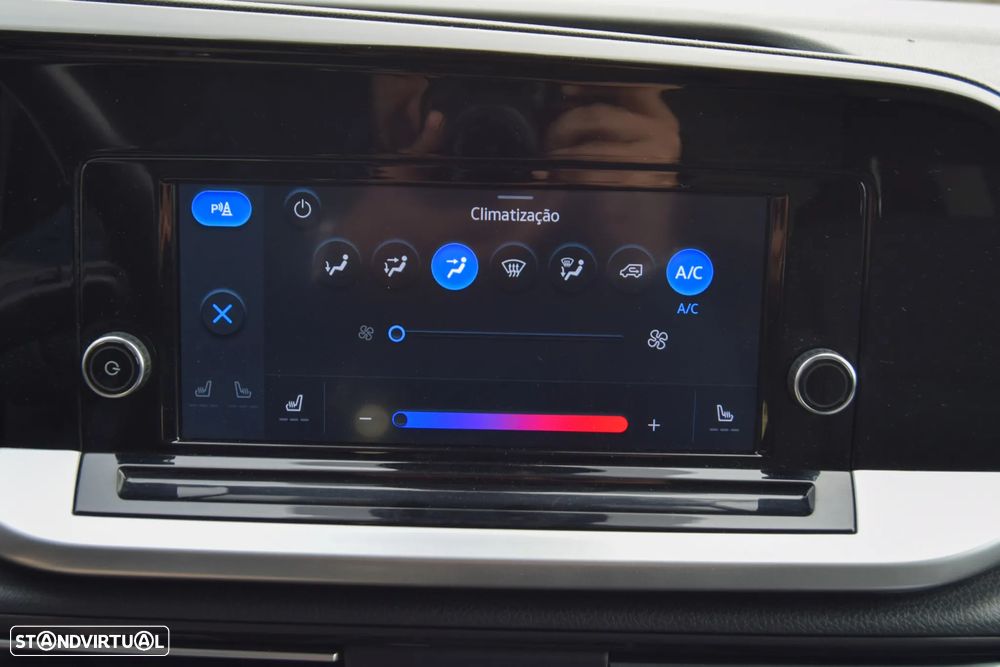 Ford Tourneo Connect 2.0 TDCi Titanium - 17