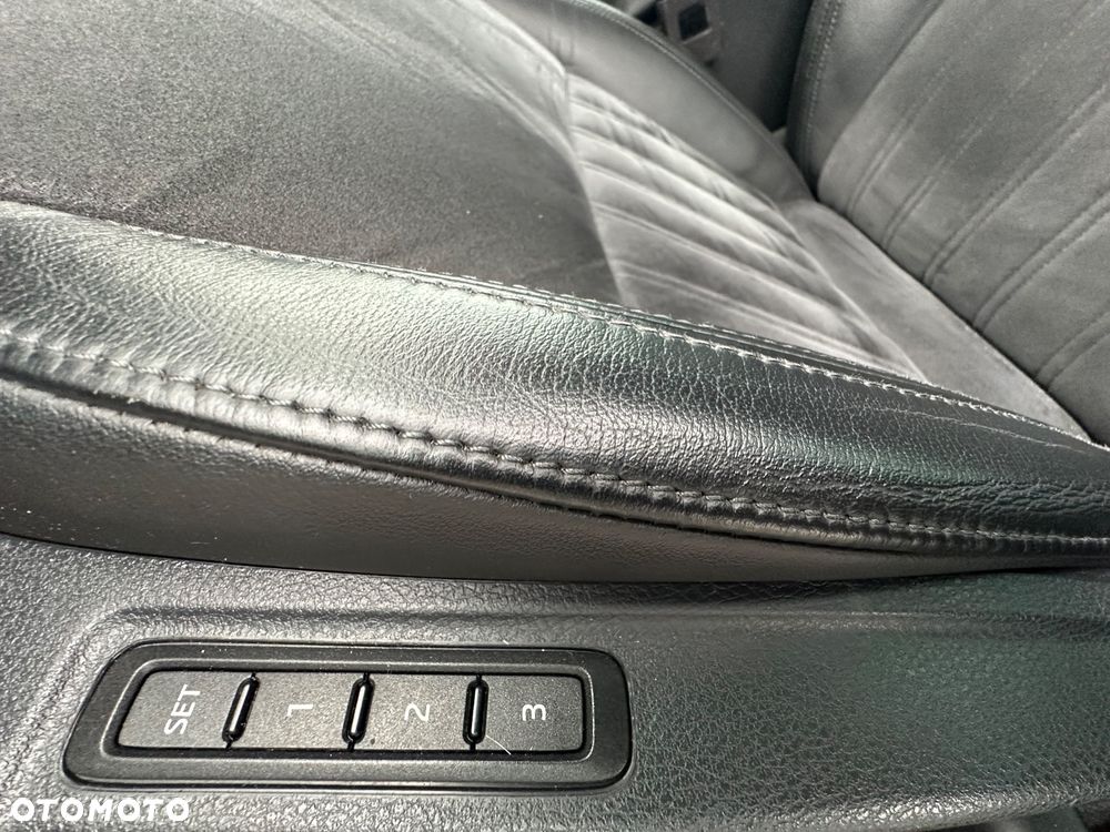 Skoda Octavia 2.0 TDI DSG L&K - 17