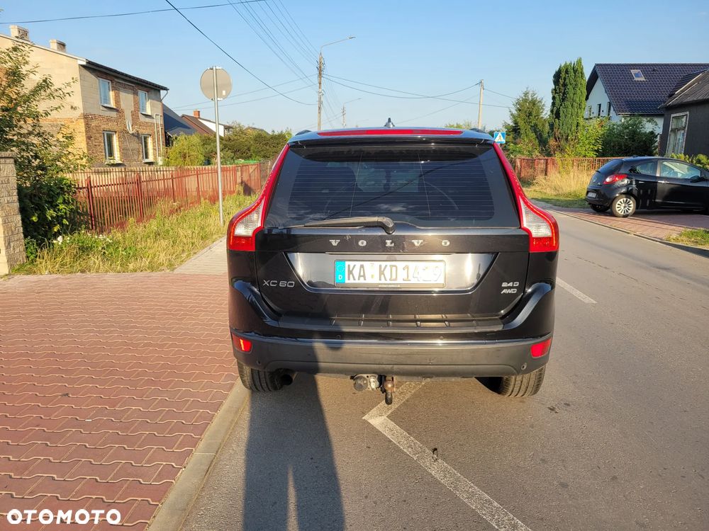 Volvo XC 60 2.4D AWD Momentum - 27