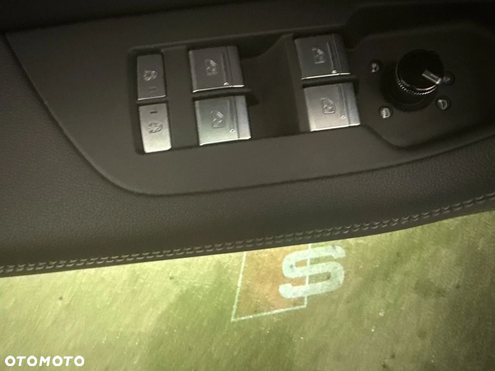 Audi A6 Avant TDI mHEV 220 kW Quattro S tronic - 12