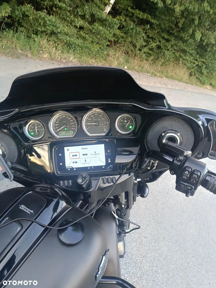 Harley-Davidson Touring Street Glide - 12