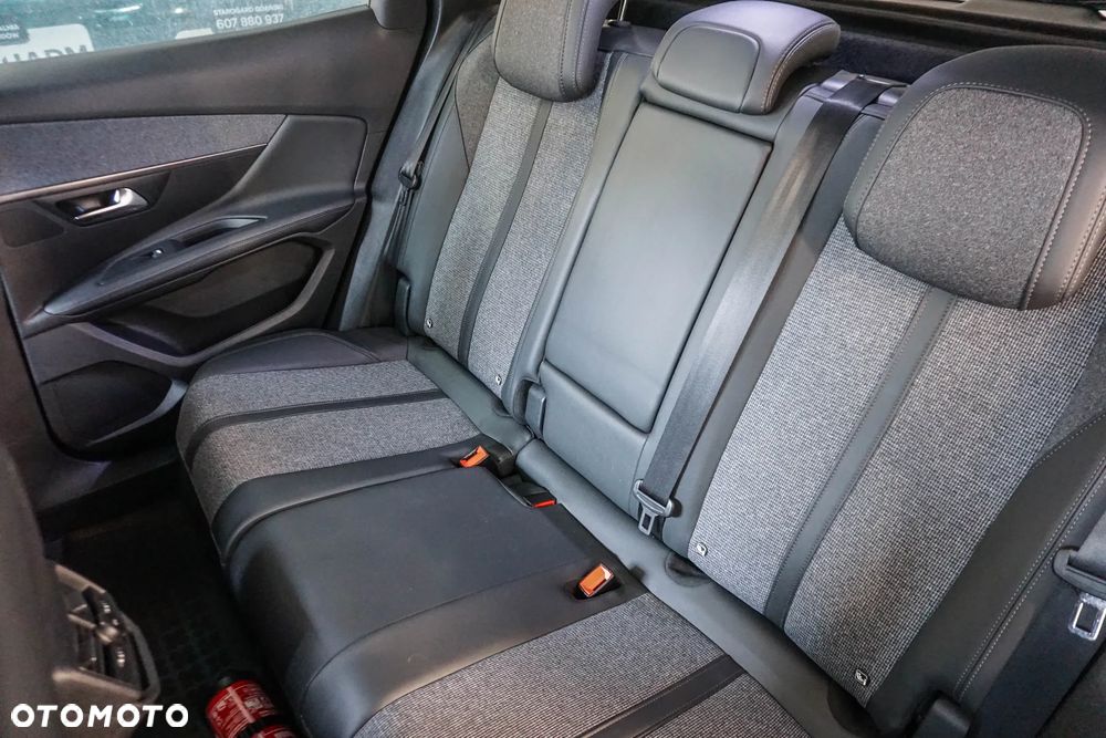 Peugeot 3008 1.2 PureTech Allure Pack S&S - 27