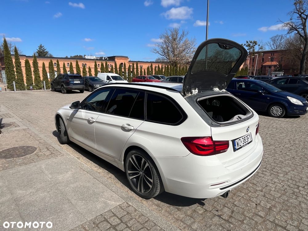 BMW Seria 3 318i Sport Line - 11