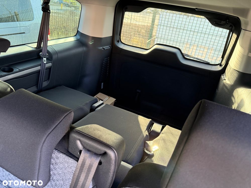 Peugeot Traveller 2.0 BlueHDi Long Business EAT8 - 16