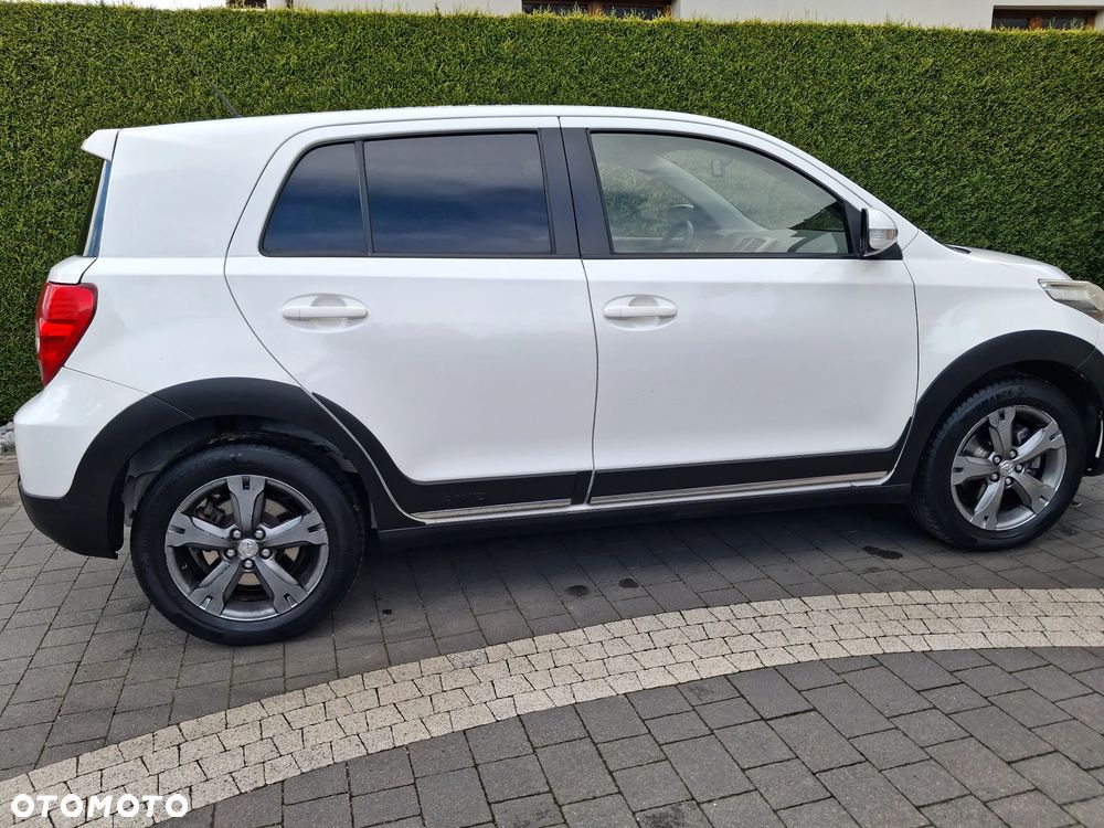 Toyota Urban Cruiser 1.4 D-4D Sol 4x4 EU5 - 12