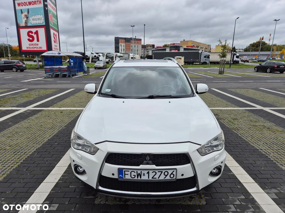 Mitsubishi Outlander - 3