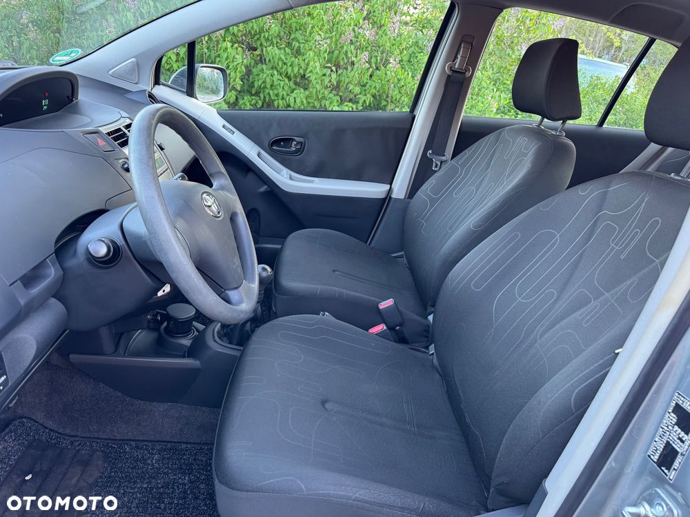 Toyota Yaris 1.0 VVT-i Sol - 17