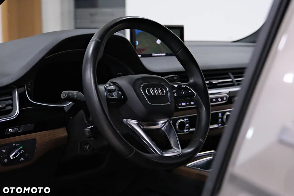 Audi Q7 - 25