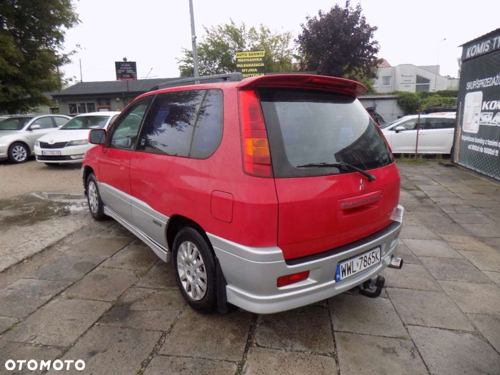 Mitsubishi Space Runner - 4