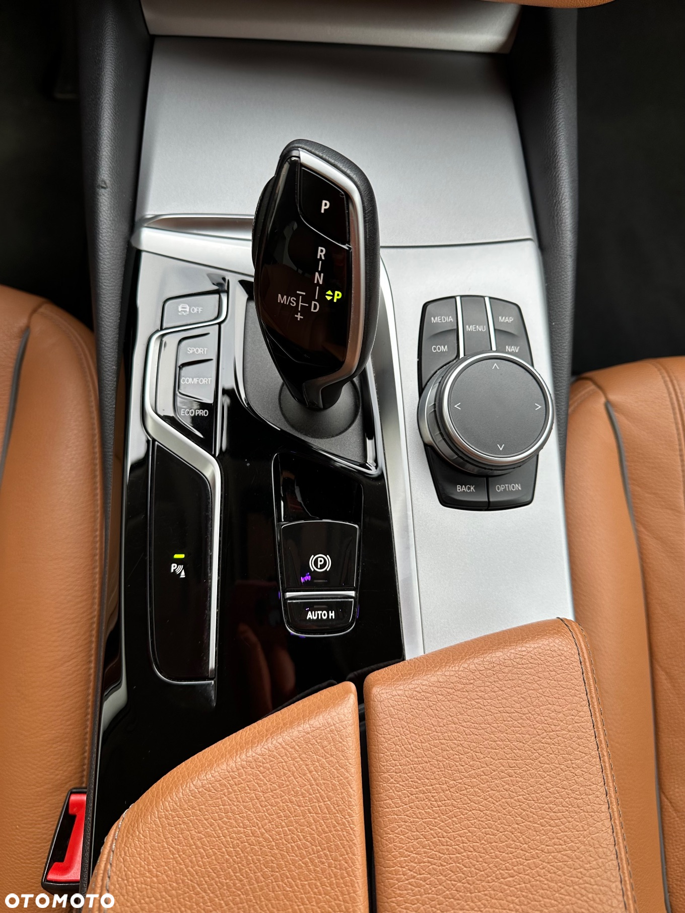 BMW Seria 5 520d xDrive Touring - 27