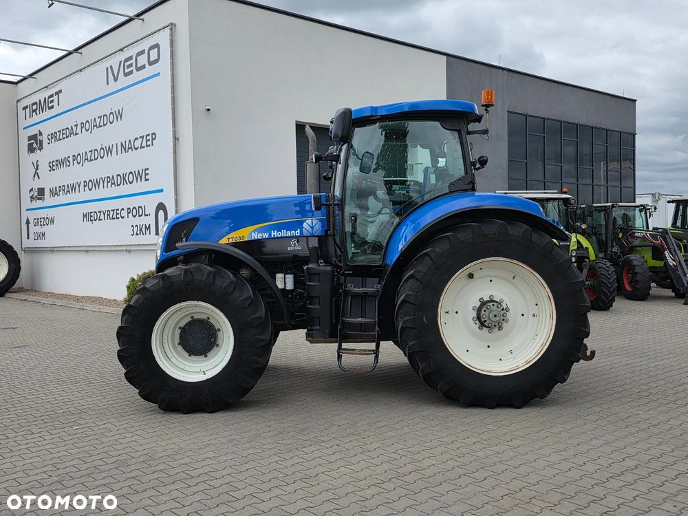 New Holland T7030 PC 2011R - 9