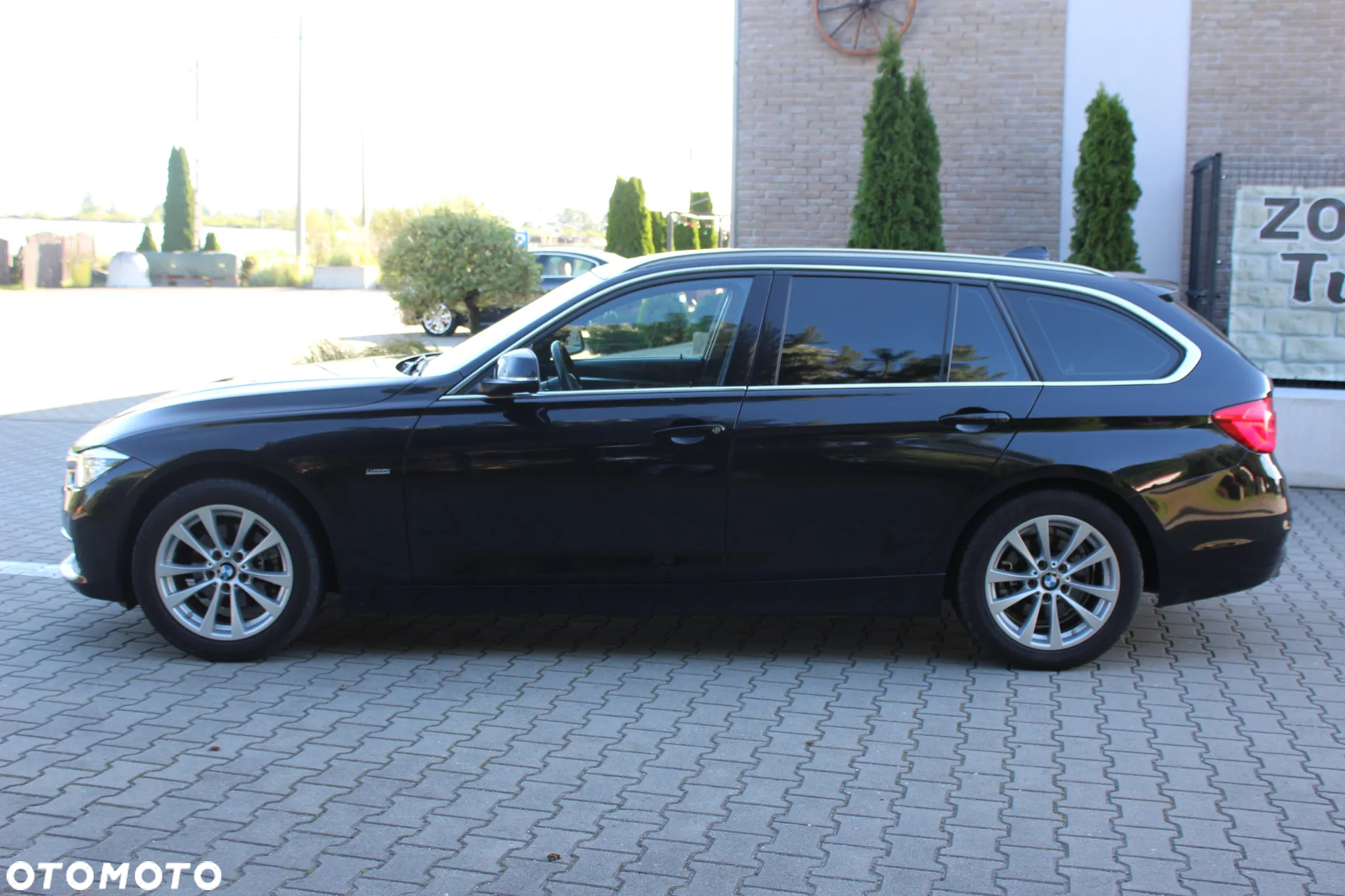 BMW Seria 3 316d Touring Luxury Line - 8